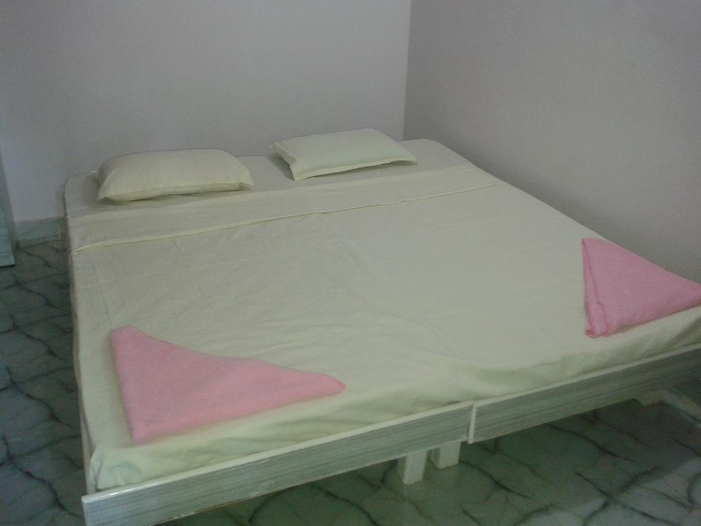 Casa Almeida Guest House Кандолим Стая снимка